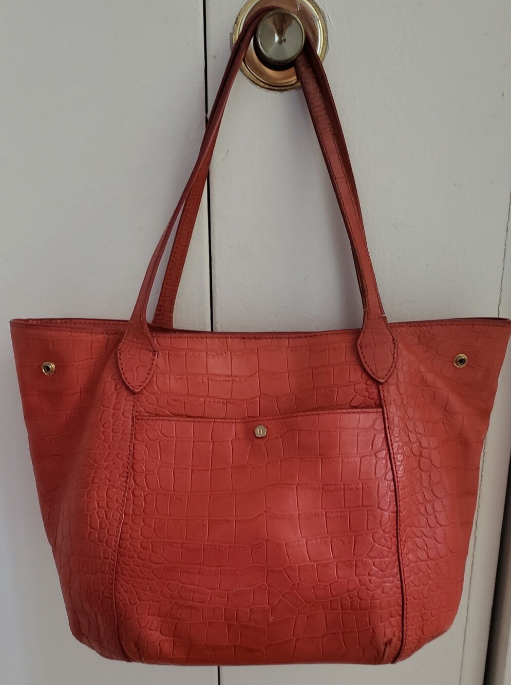 Women’s Croc-Embossed Leather Tote Bag in Red
